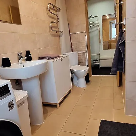 Cozy Telliskivi Near Centre Διαμέρισμα Ταλίν